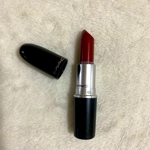 MAC CREMESHEEN LIPSTICK - Deep Brown Red 💄